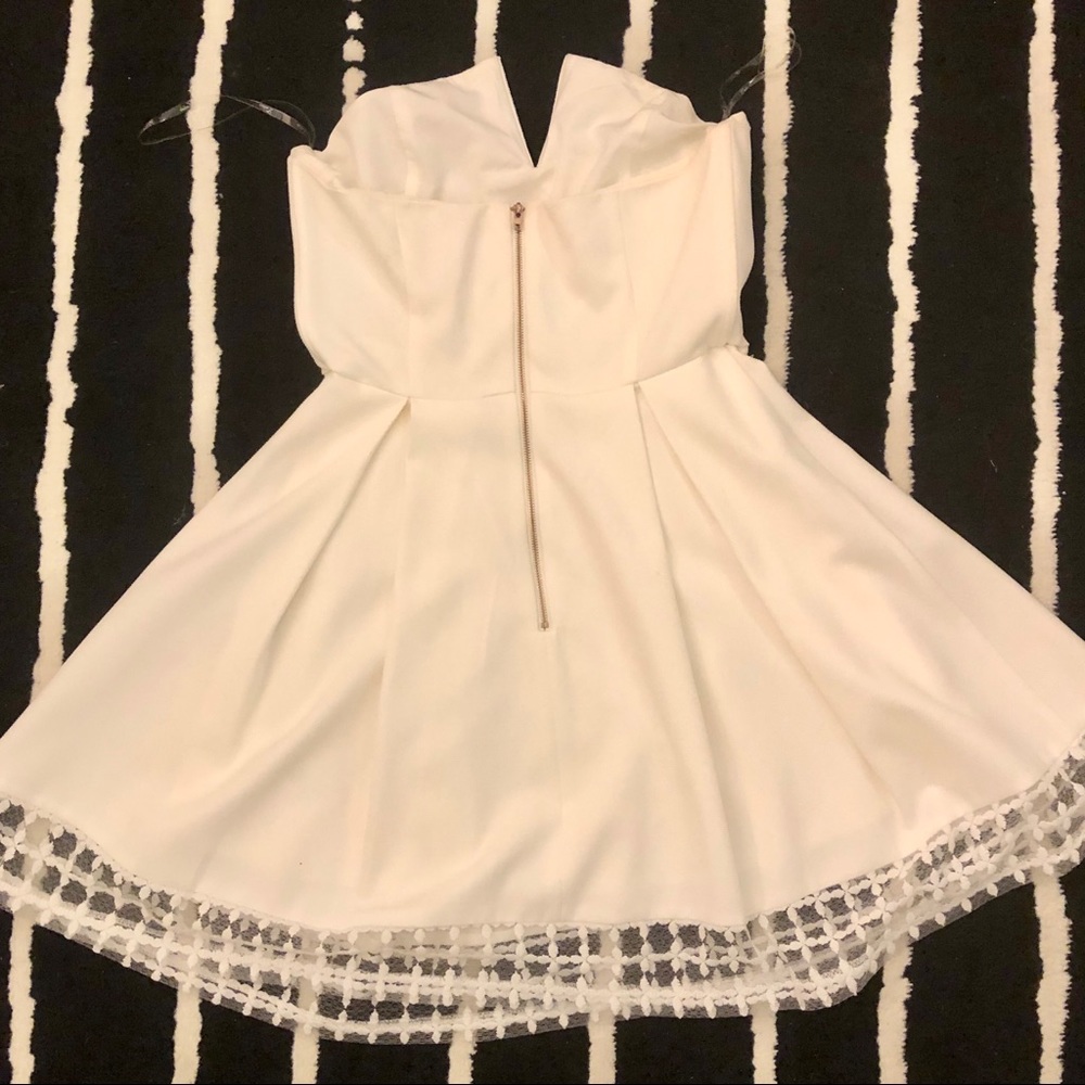 L’ATISE WHITE STRAPLESS DRESS WITH HEM DETAIL - Picture 4 of 8